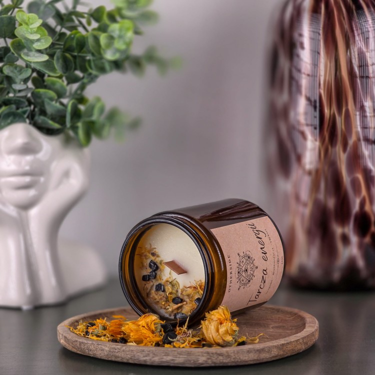 Handmade świeca Tarcza Energii – kamienie i zioła
