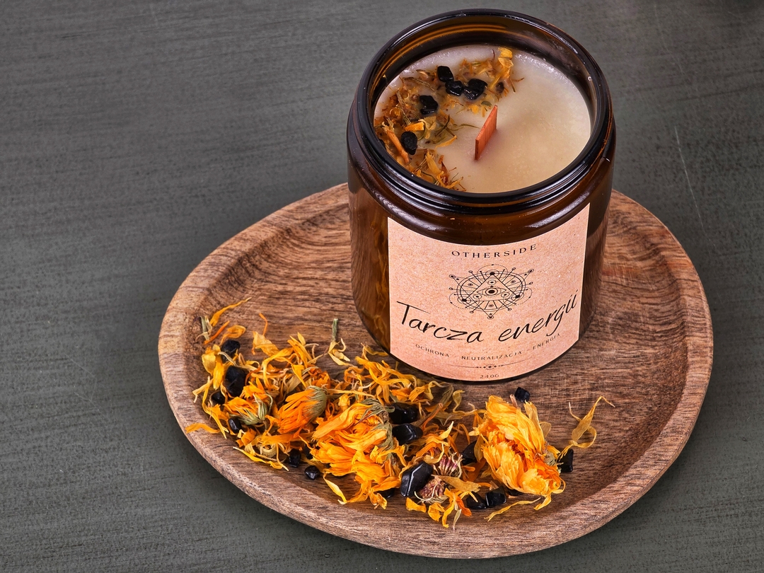 Świeca sojowa Tarcza Energii – detal i klimat rytuału ochronnego