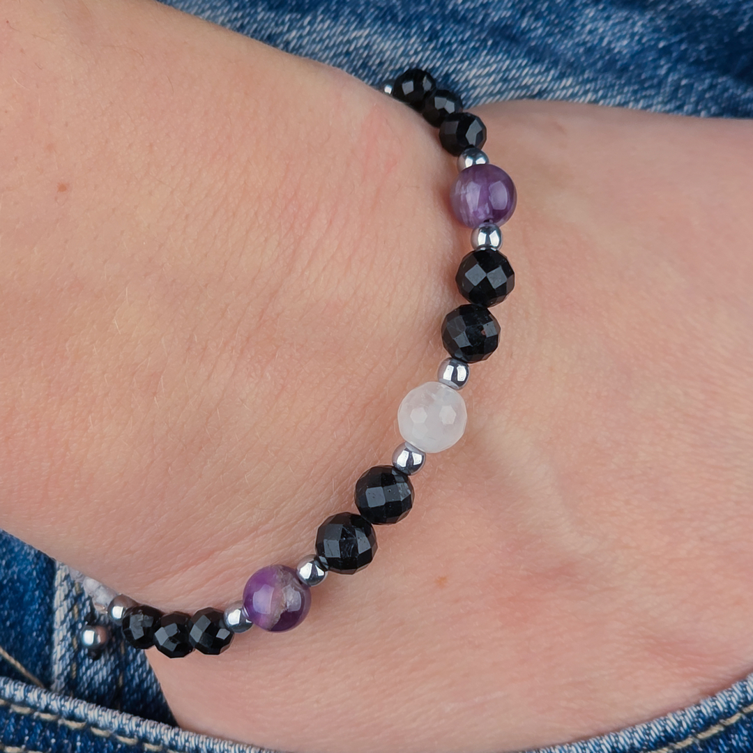 Bransoletka sznurkowa Czysta Energia – turmalin, kryształ górski, ametyst, srebrny hematyt