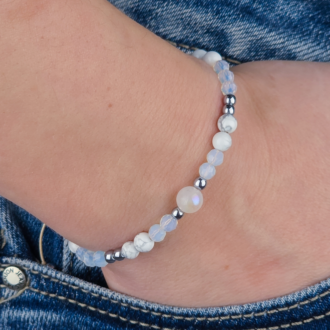 Bransoletka sznurkowa Księżycowa Aura – kamień księżycowy, opalit, howlit, srebrny hematyt