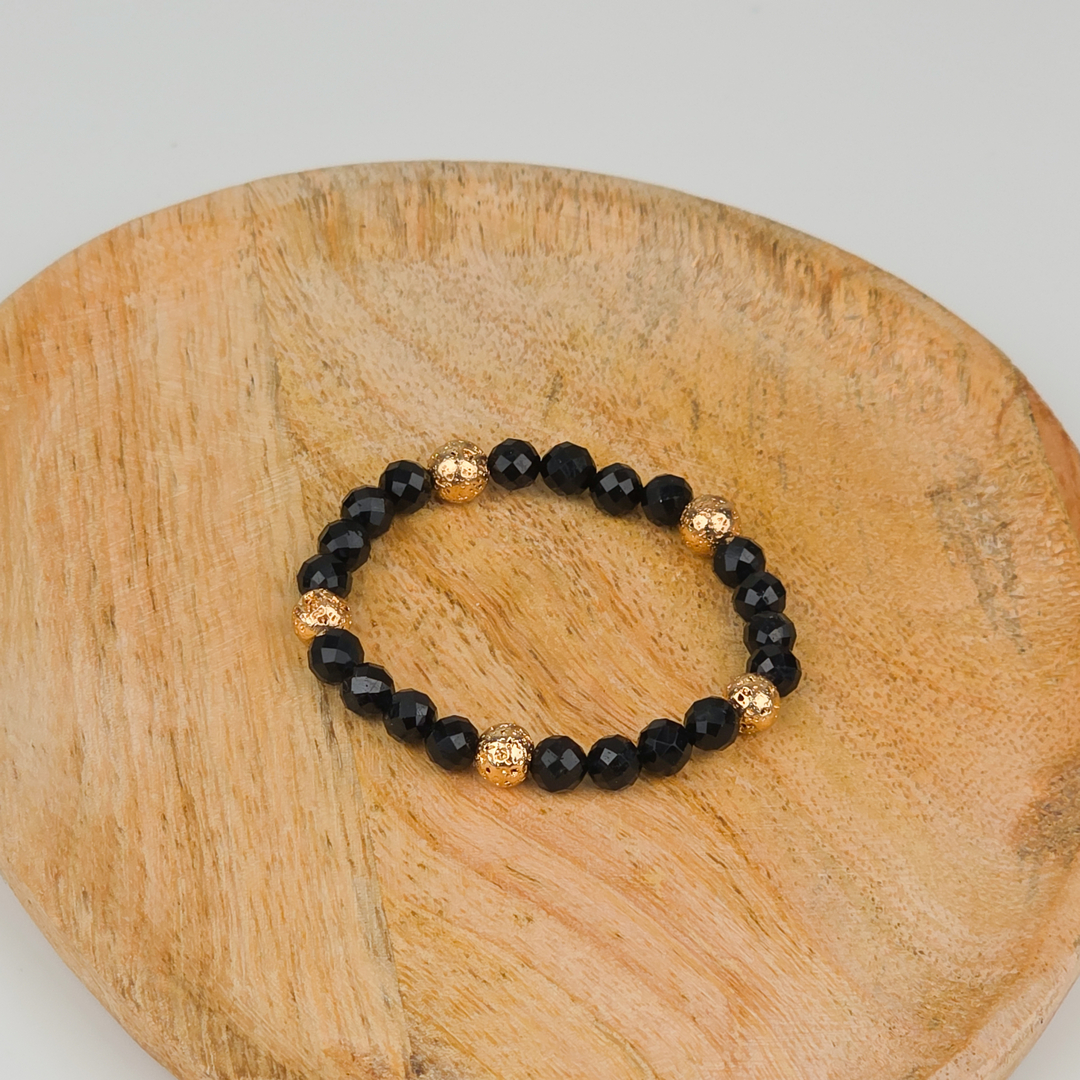 Bransoletka ochronna z turmalinu i złotej lawy wulkanicznej