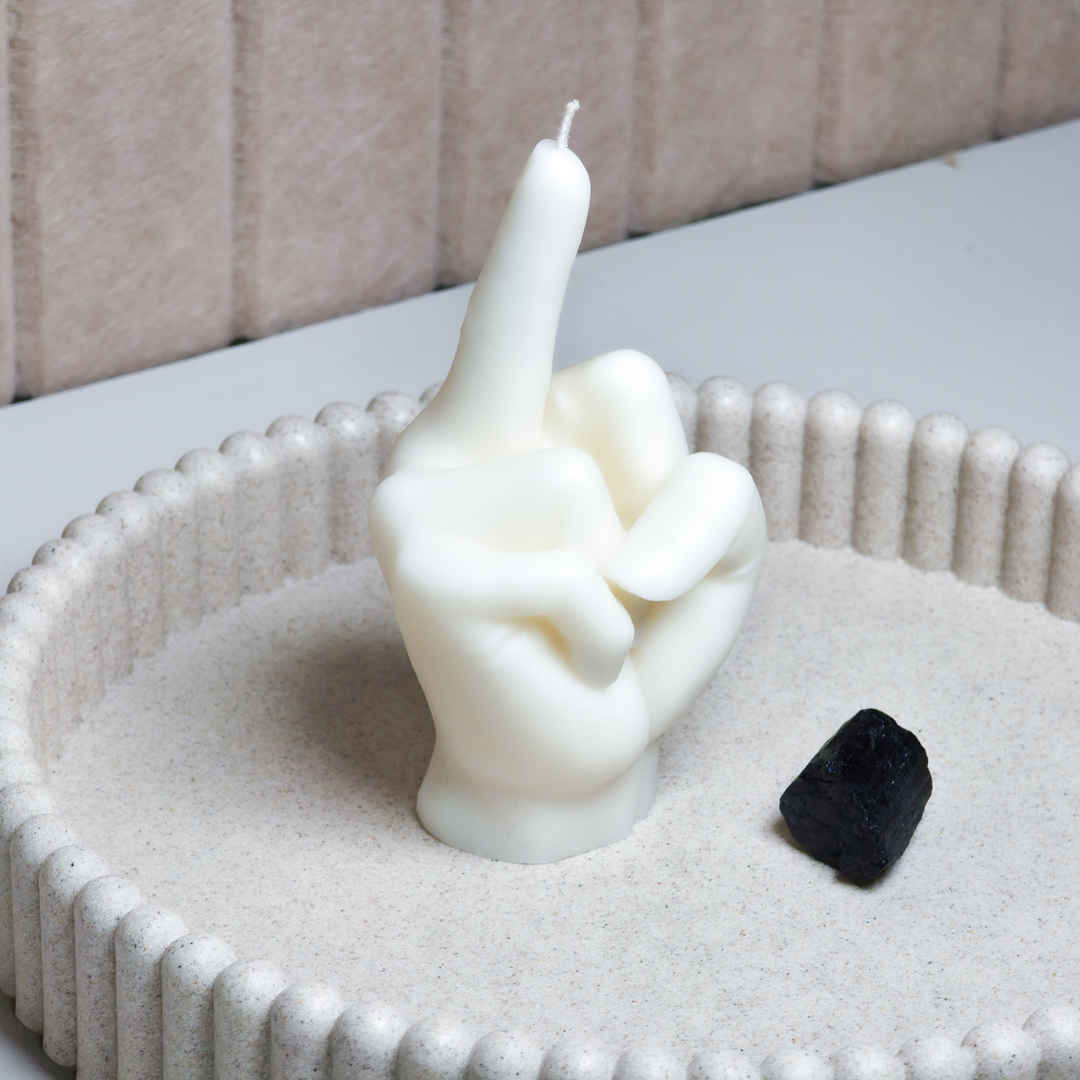 Świeca sojowa fuck you 13 cm z czarnym turmalinem