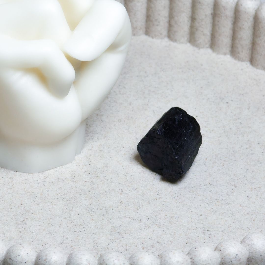 Bryłka czarnego turmalinu ochrona energetyczna